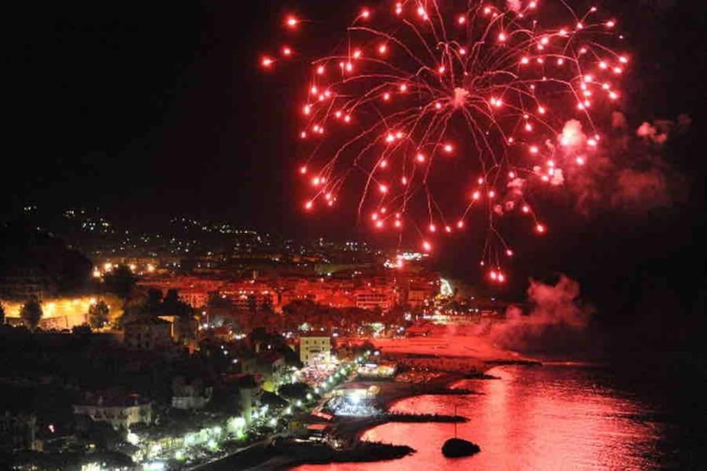 Appartamento Di Charme Nel Cuore Di San Remo Exterior foto